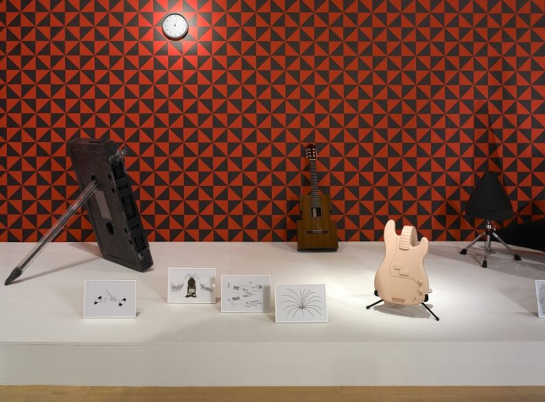 The Freak Show - Étienne Bossut,Valentin Carron,Maurizio Cattelan,Loris Cecchini,Delphine Coindet,Tony Cragg,François Curlet,Franck David,Philippe Decrauzat,Ivan Fayard,Peter Fischli & David Weiss,Sylvie Fleury,Kendell Geers,Le Gentil Garçon,Grout & Mazéas,Mark Handforth,Mona Hatoum,Jeppe Hein,James Hopkins,Véronique Joumard,Yayoï Kusama,Emmanuelle Lainé,Bertrand Lavier,Claude Lévêque,Didier Marcel,Christian Marclay,Mathieu Mercier,Petra Mrzyk & Jean-François Moriceau,Olaf Nicolai,Tony Oursler,Steven Parrino,Bruno Peinado,Laurent Perbos,Mick Peter,Jaimie Pitarch,Henrik Plenge Jakobsen,Guillaume Poulain,Delphine Reist,Lili Reynaud Dewar,Roman Signer,Terry Smith,Robert Stadler,Blair Thurman,Rirkrit Tiravanija,Gavin Turk,Ida Tursic & Wilfried Mille,Fabio Viscogliosi