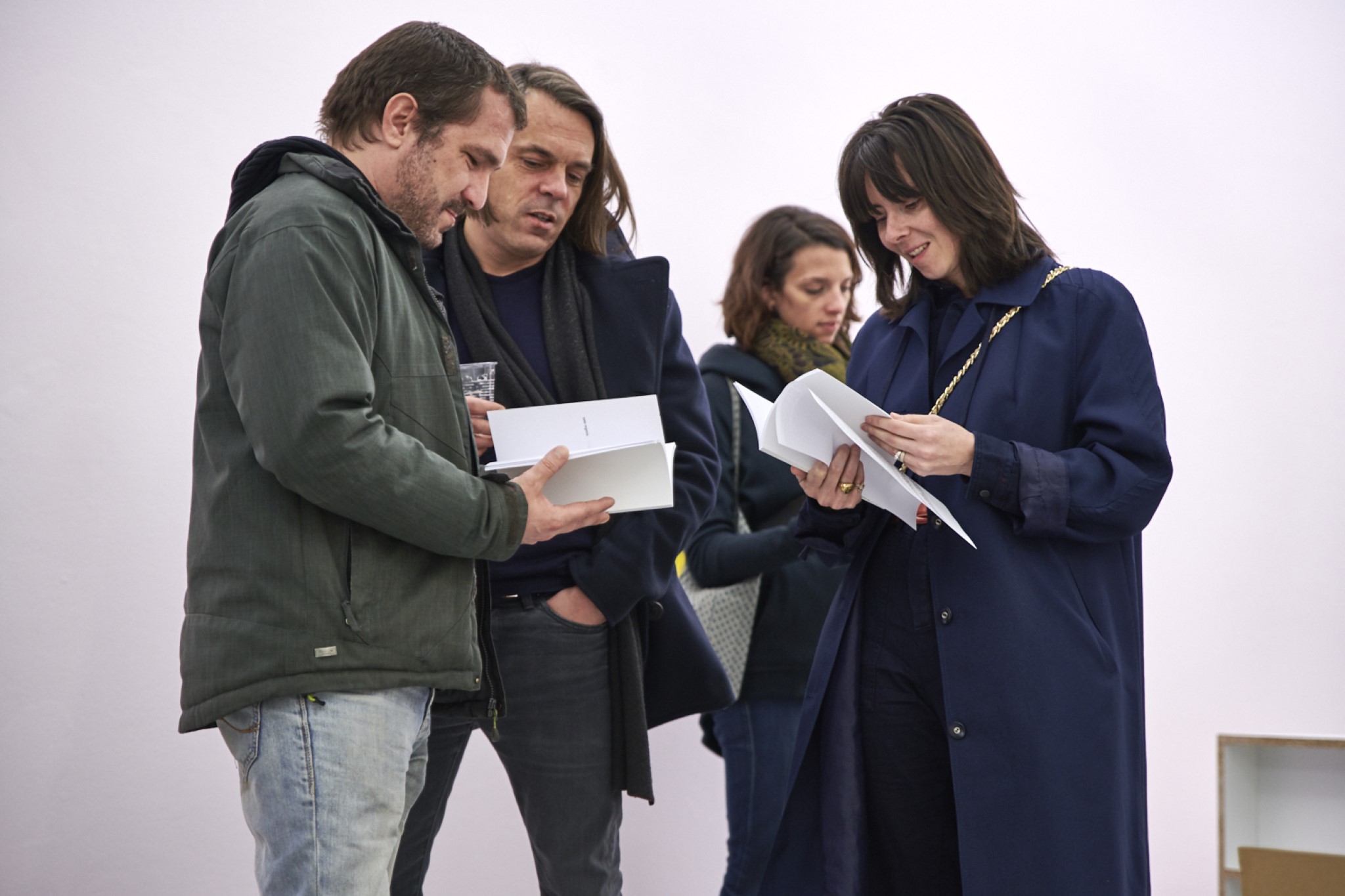 Everybody's looking for something - salle 2 (everything must go) - Camila Oliveira Fairclough