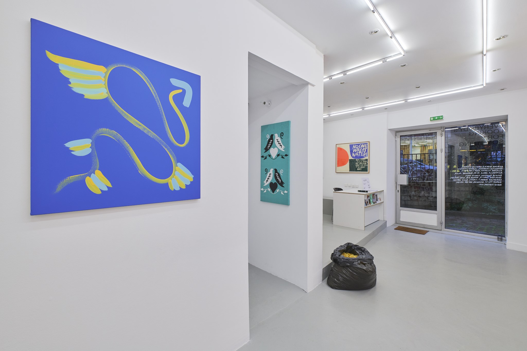 Everybody's looking for something - salle 3 (money, food, love) - Camila Oliveira Fairclough,Karina Bisch & Nicolas Chardon,Corentin Canesson,Valentin Carron,Claude Closky,Anne-Lise Coste,Raffaella Della Olga,Éléonore False,Sylvie Fanchon,Corita Kent,Jonathan Martin,Sophie Nys,Hugo Pernet,Christian Robert-Tissot,Alain Séchas,Sarah Tritz,Emmanuel Van der Meulen,Fabio Viscogliosi