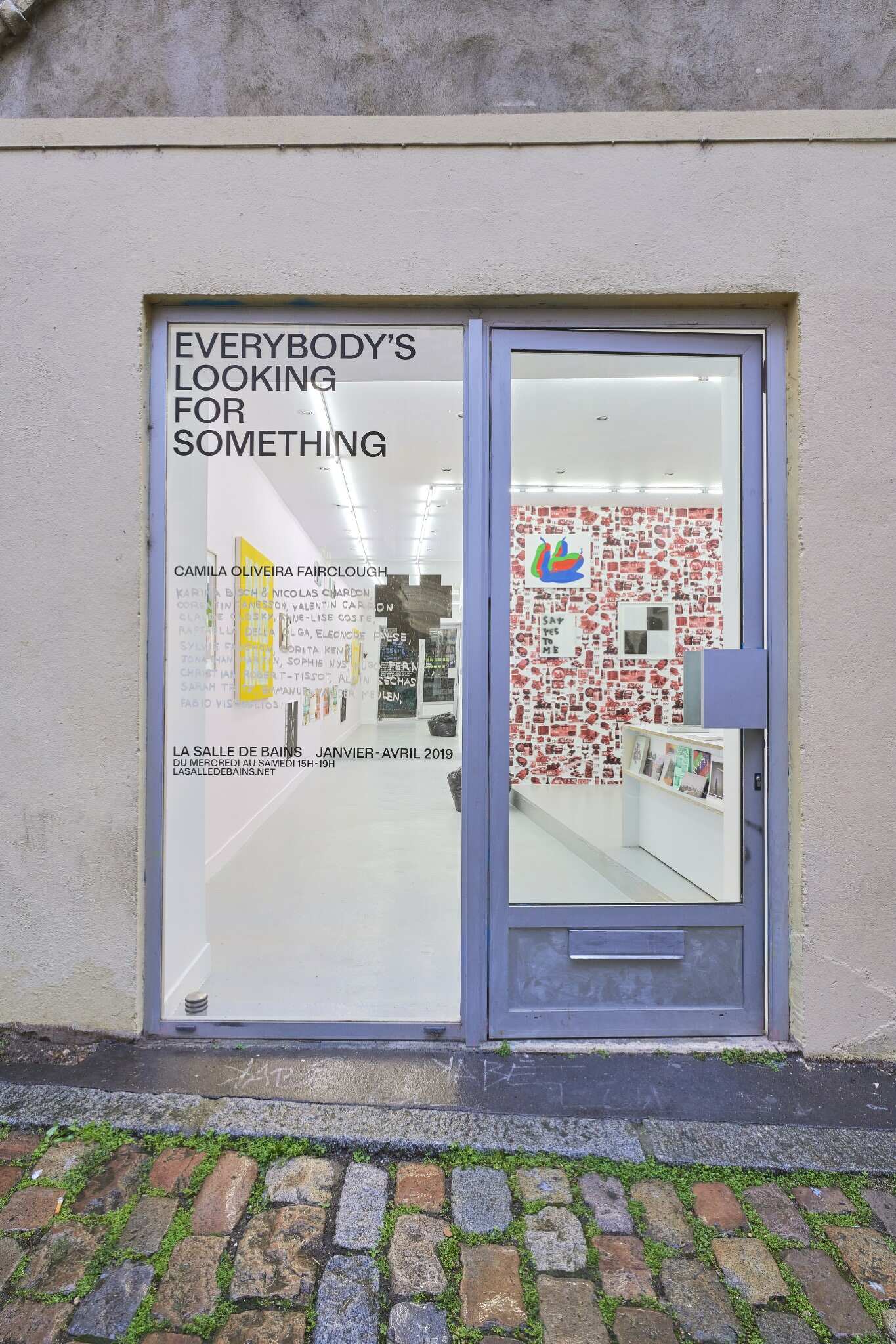 Everybody's looking for something - salle 3 (money, food, love) - Camila Oliveira Fairclough,Karina Bisch & Nicolas Chardon,Corentin Canesson,Valentin Carron,Claude Closky,Anne-Lise Coste,Raffaella Della Olga,Éléonore False,Sylvie Fanchon,Corita Kent,Jonathan Martin,Sophie Nys,Hugo Pernet,Christian Robert-Tissot,Alain Séchas,Sarah Tritz,Emmanuel Van der Meulen,Fabio Viscogliosi