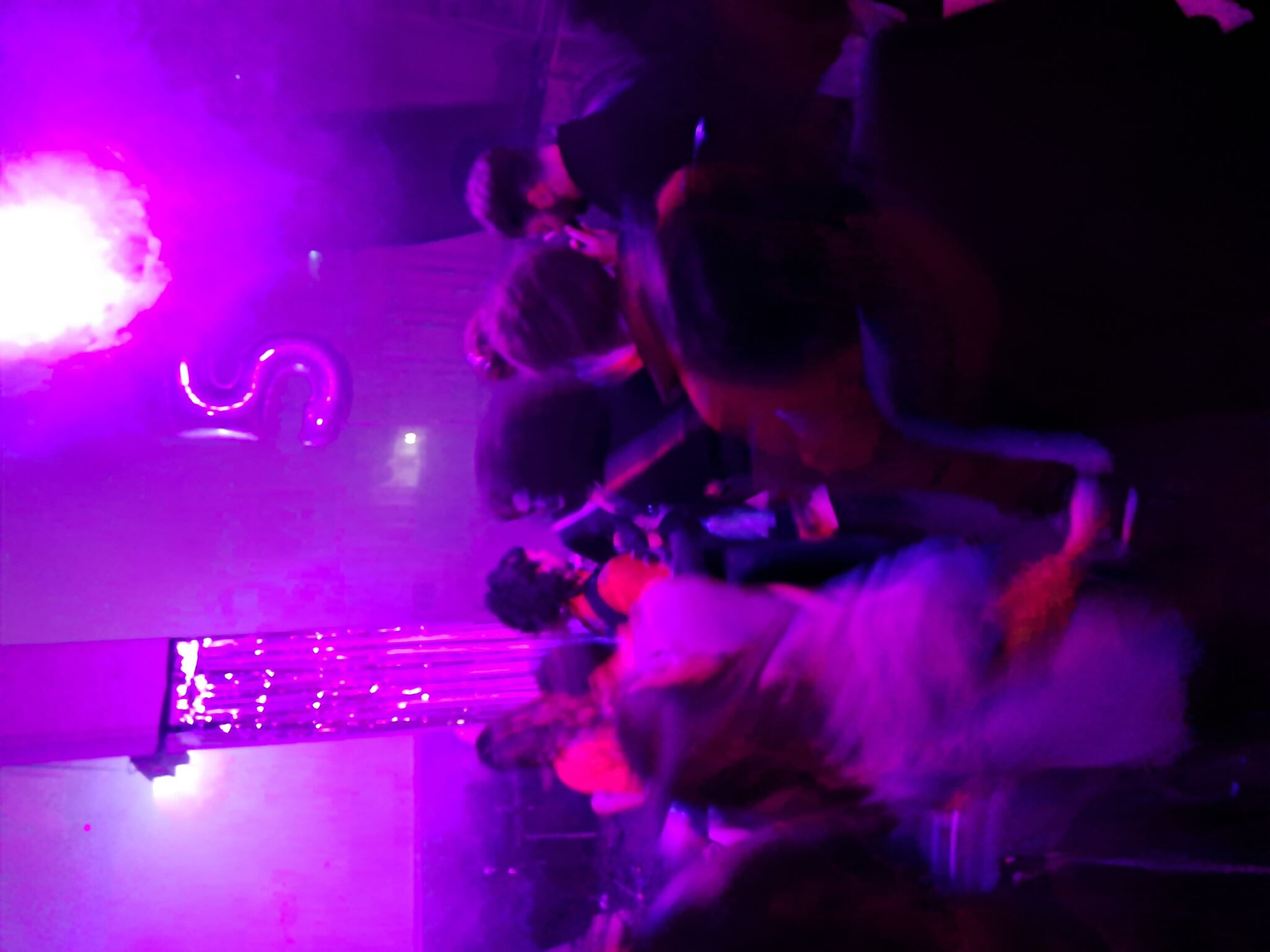 Fête ses vingt-cinq ans La fête - La Salle de bains